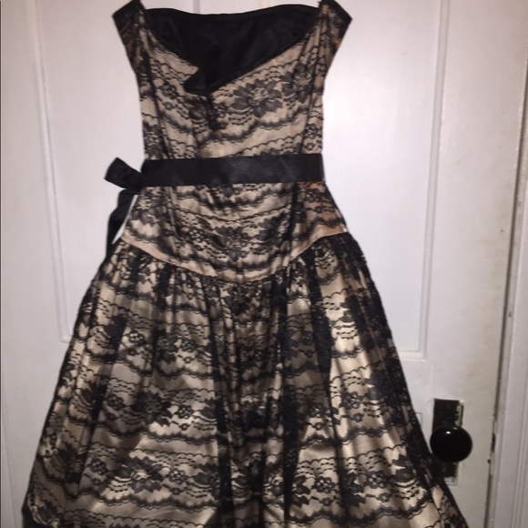 Formal dress- prom - Picture 3 of 6